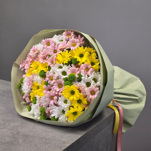 sunlight daisy bouquet yellow pink white flowers BLOOMSI Oakville Mississauga same day flower delivery