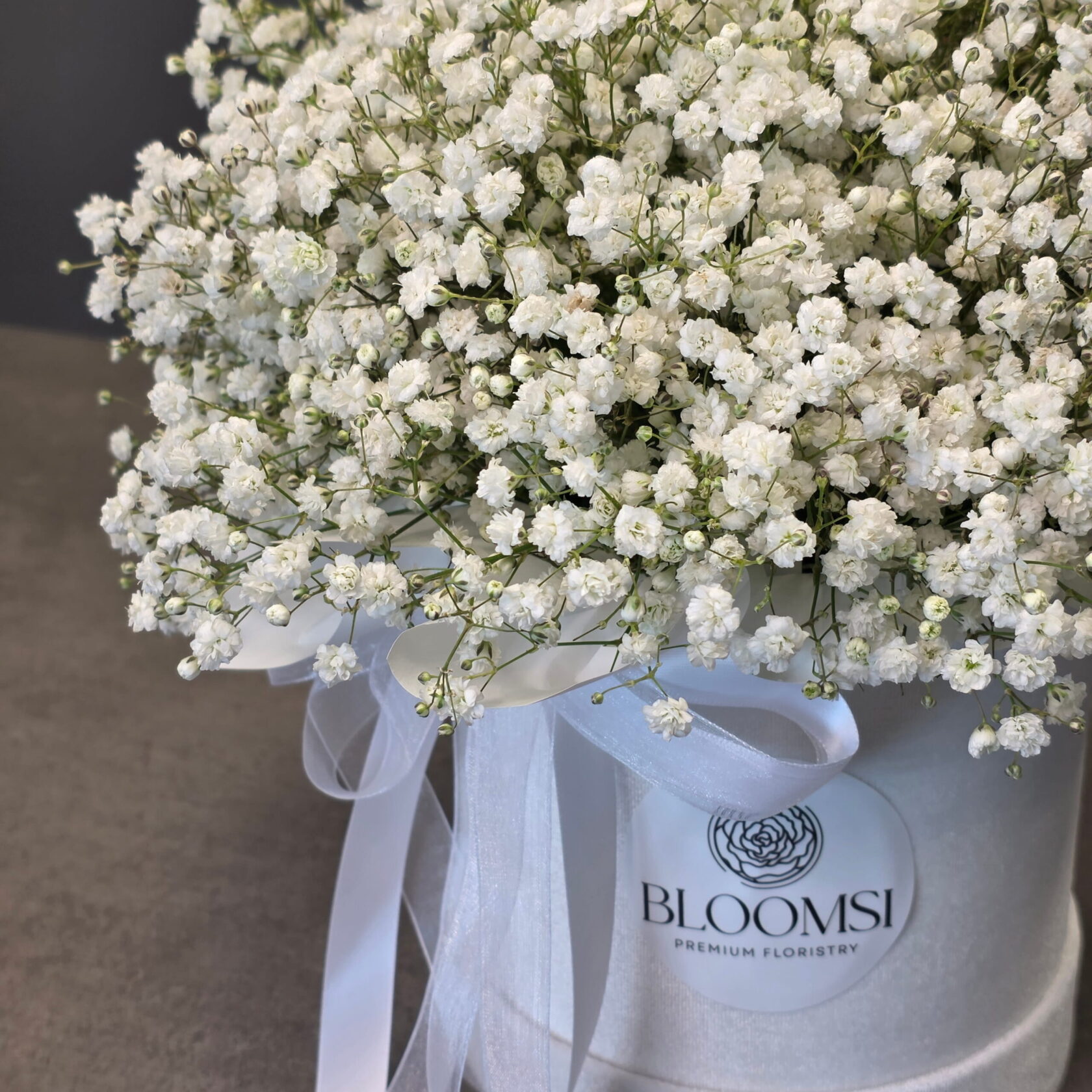 Luxury Baby’s Breath Flower Box – White Gypsophila