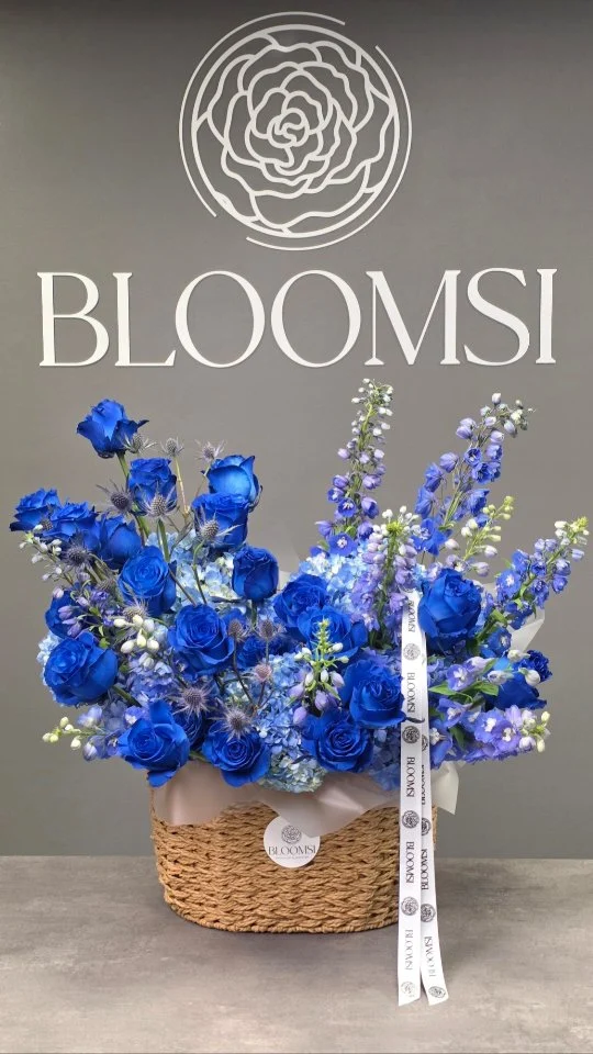 Royal blue💙

Order online -www.bloomsi.ca 
Pickup in Oakville Delivery across the GTA & Toronto 1131 Invicta Dr, Oakville 
+1 416 624 4947

#bloomsi #oakville #torontoflowers #instaflowers #floraldesign