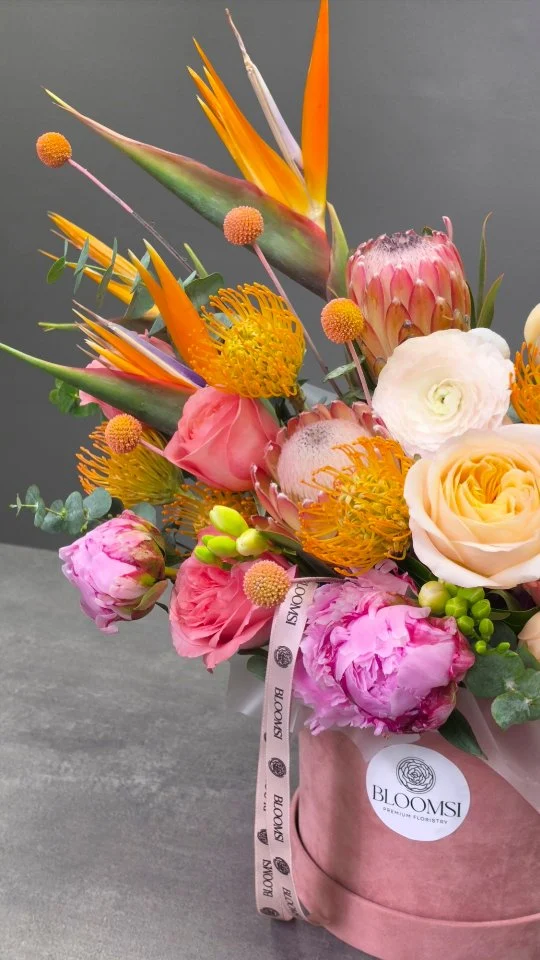 How about a little touch of exotic🧡?

Order online -www.bloomsi.ca
Pickup in Oakville Delivery across the GTA & Toronto
1131 Invicta Dr, Oakville 
+1 416 624 4947

#bloomsi #oakville #torontoflowers #instaflowers #floraldesign